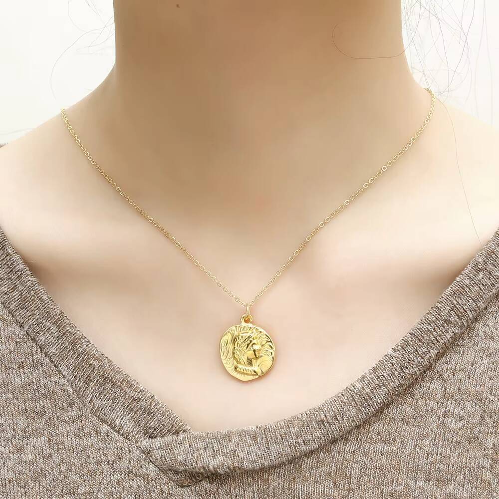 Coin Necklace Delicate - Stainless Steel Gold Plated Queen Elizabeth