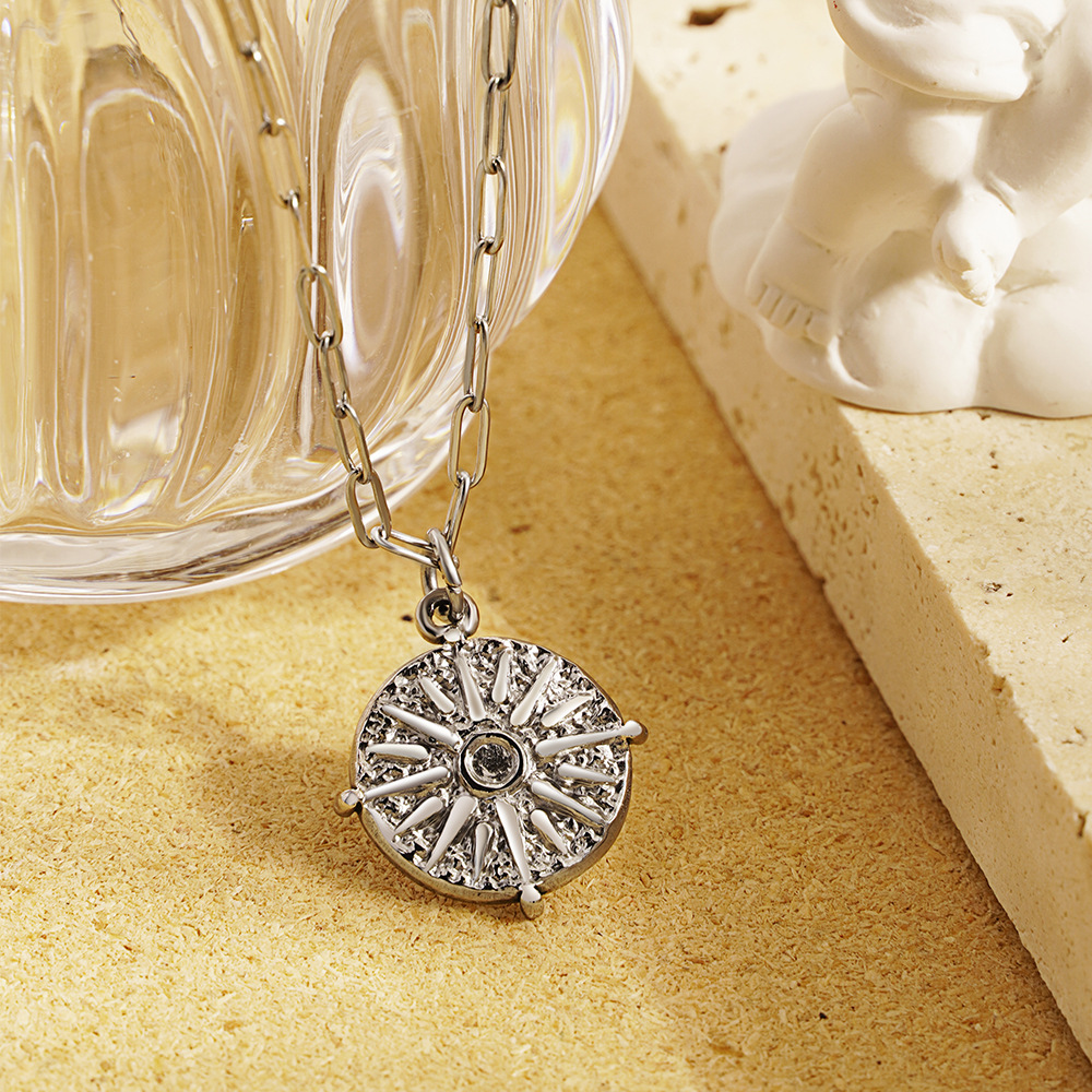 Stainless Steel Round Sun Coin - Coin Necklace Delicate 评论和价格