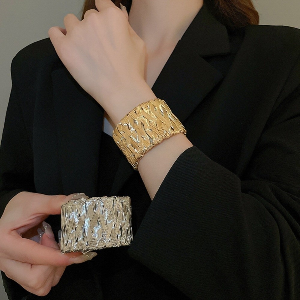 Hollow-out Alloy Wide Opening  - Women Accessories Drawing 评论和价格
